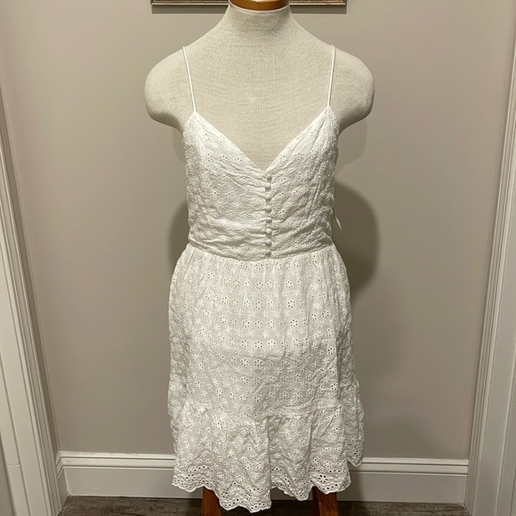 NWT!! Alice + Olivia - Fae Eyelet Sleeveless Minidress - White - Size 6 - Picture 3 of 12